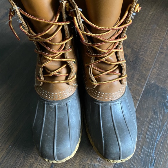 poshmark bean boots